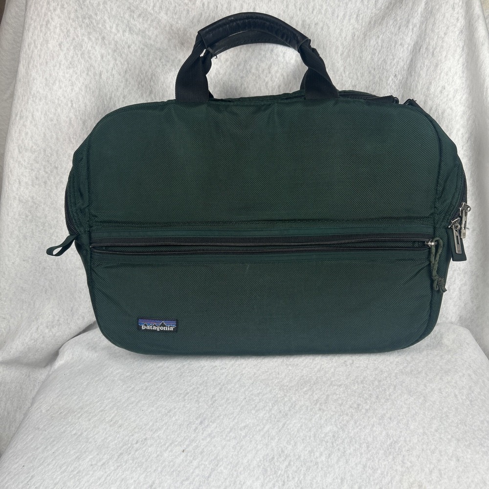 Patagonia Vintage Briefcase Green Made‎ In USA  Crossbody Straps Travel Work